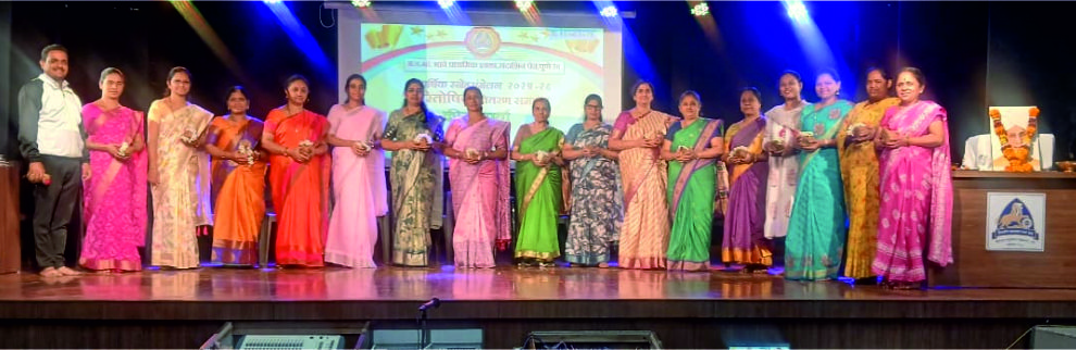 म.ए.सो. भावे प्राथमिक शाळेत शिक्षकदिनानिमित्त म.ए.सो. भावे प्राथमिक शाळेत शिक्षकदिनानिमित्त